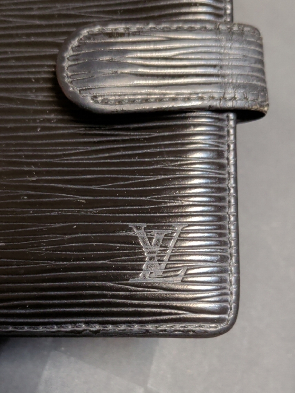 Men's Textured Leather Snap Wallet - Black - Picture 2 of 10